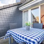 Stone Aparthotel 3*
