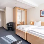 Stone Aparthotel 3*