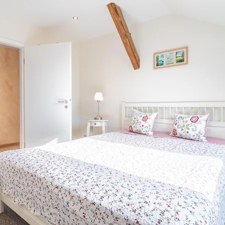 Stone מלון דירות זינקסט