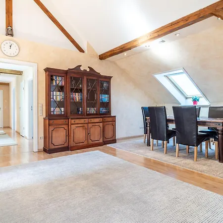 מלון דירות Stone