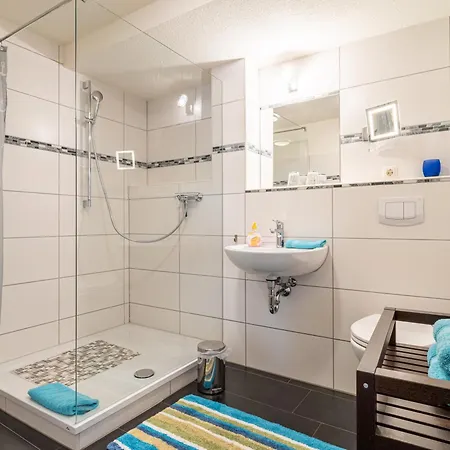 מלון דירות Stone 3*